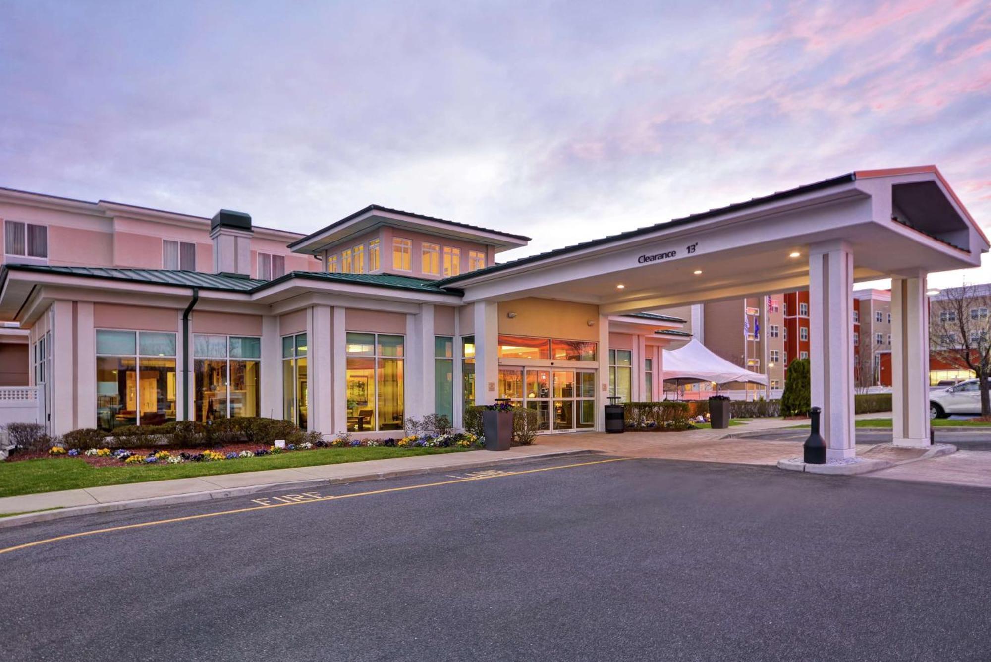 Hilton Garden Inn Riverhead Eksteriør billede
