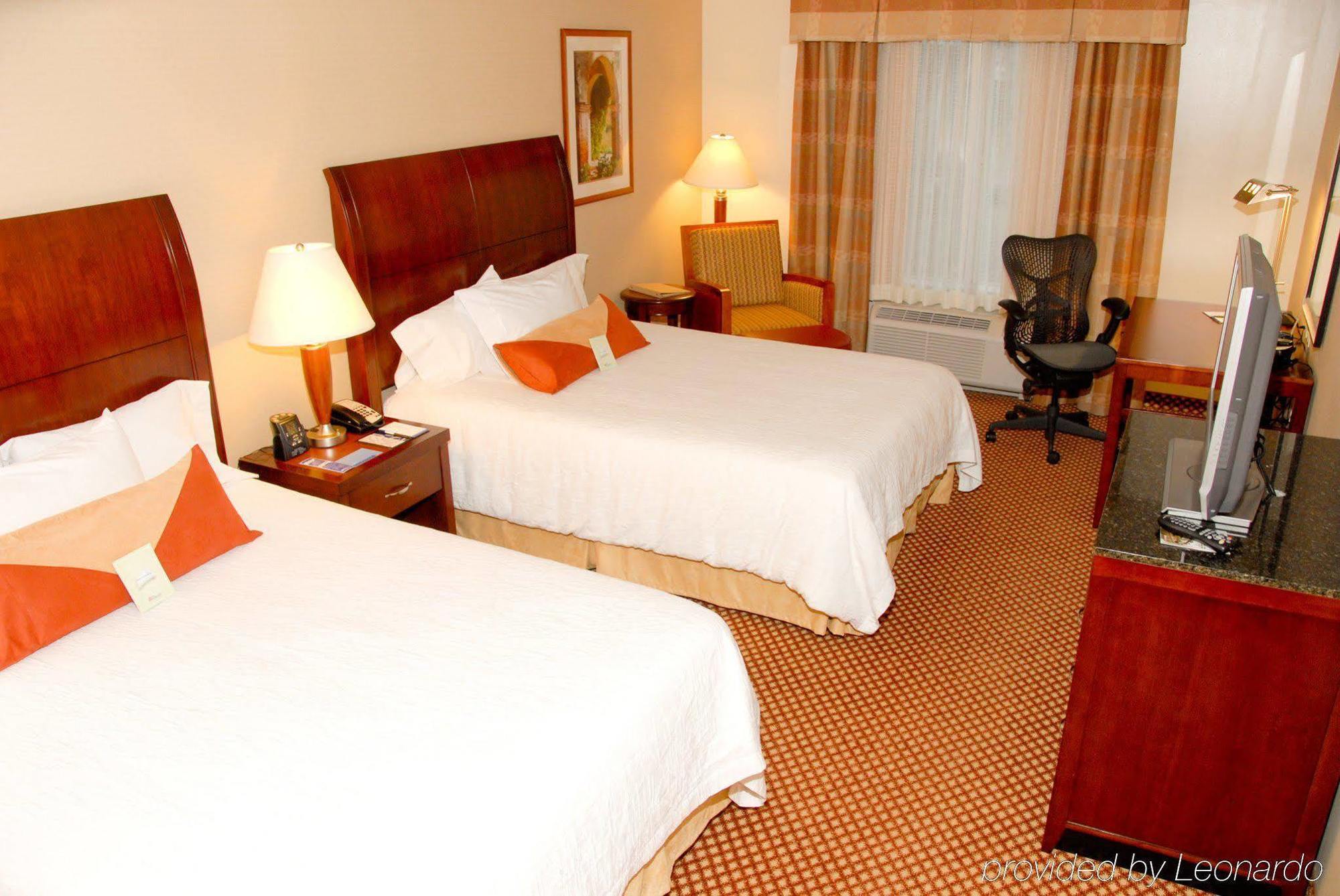 Hilton Garden Inn Riverhead Værelse billede