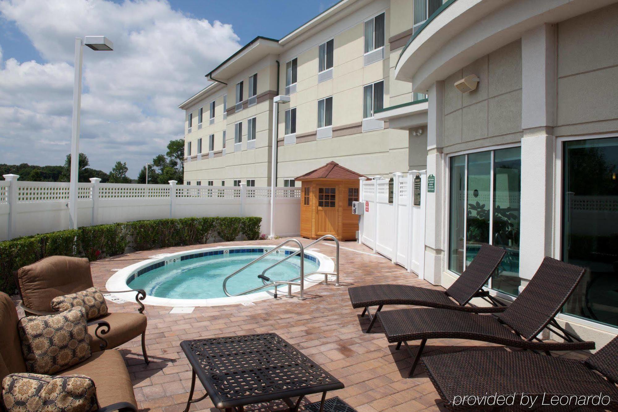 Hilton Garden Inn Riverhead Eksteriør billede